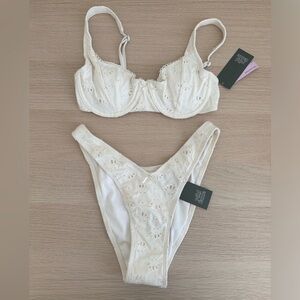 NWT Wild Fable Cream Bikini Seashell Design - Top size XS & Bottoms size small